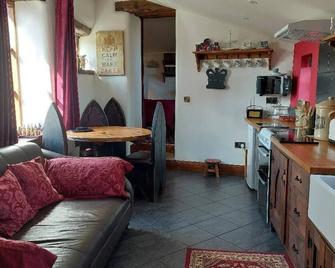 Peak District Cottage set in 5 acres near Buxton - Buxton - Sala de estar