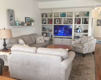 Bayfront With Dock And Fire Pit, @ Harris Harbor, Beach Haven Park, Lbi - Long Beach - Sala de estar