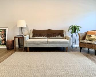 Penn State Game Weekends and Graduation - Port Matilda - Living room