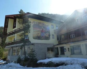 Alpenhotel Beslhof - Ramsau - Building