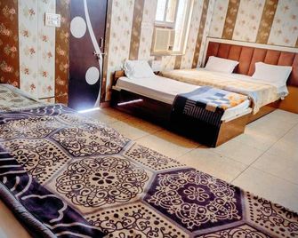Radhika comfort stay - Vrindavan