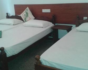 Milano Grand New Rest House - Dambulla - Спальня