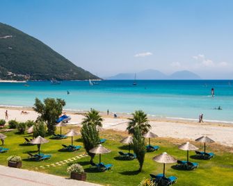 Surf Hotel - Vasiliki - Beach
