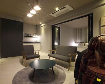 브라운 도트 호텔 - 김해 - 거실