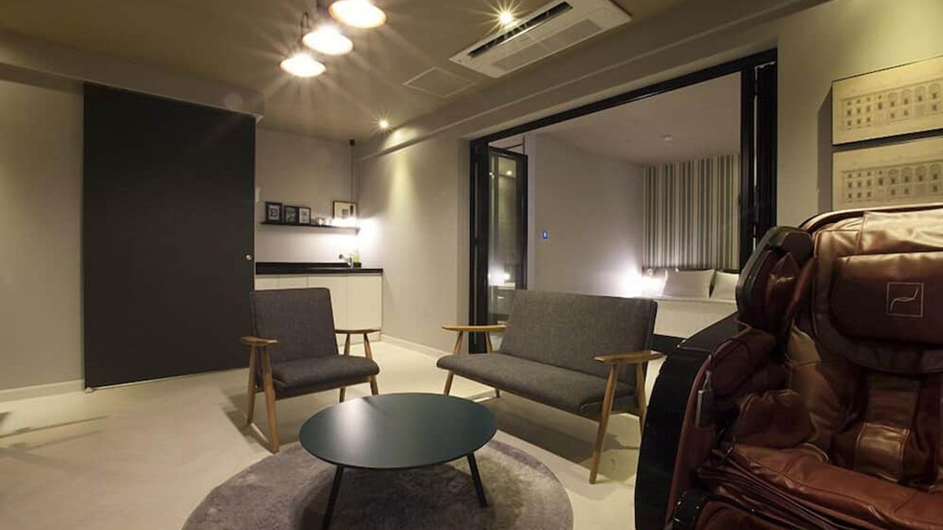 براون دوت هوتل