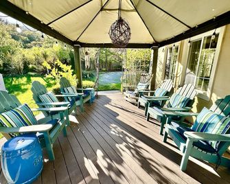 Wine Country Getaway With Pool, Hot Tub, Garden, Views, Location! - Glen Ellen - Патіо