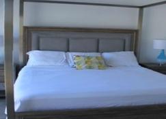 Villa 229E - Fully Upgraded - Jolly Harbour - Bedroom
