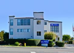 Americas Best Value Inn Novato Marin Sonoma - Novato - Gebouw