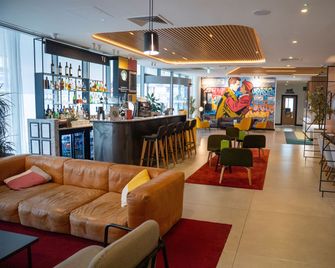 Holiday Inn London - Whitechapel By IHG - London - Bar