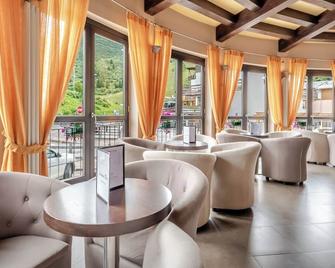 Hotel Dolomiti Chalet - Trient - Restaurant