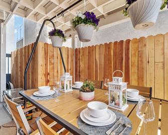 Super Spacious Family Vacation House! - San Diego - Dining room