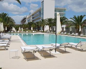 Eureka Palace Hotel Spa Resort - Syrakus - Pool