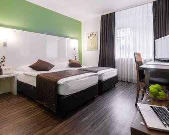 Hotel Mondial - Langenfeld - Bedroom