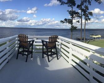 You will be 'Blown Away'! New Dock! - Belhaven - Balcony