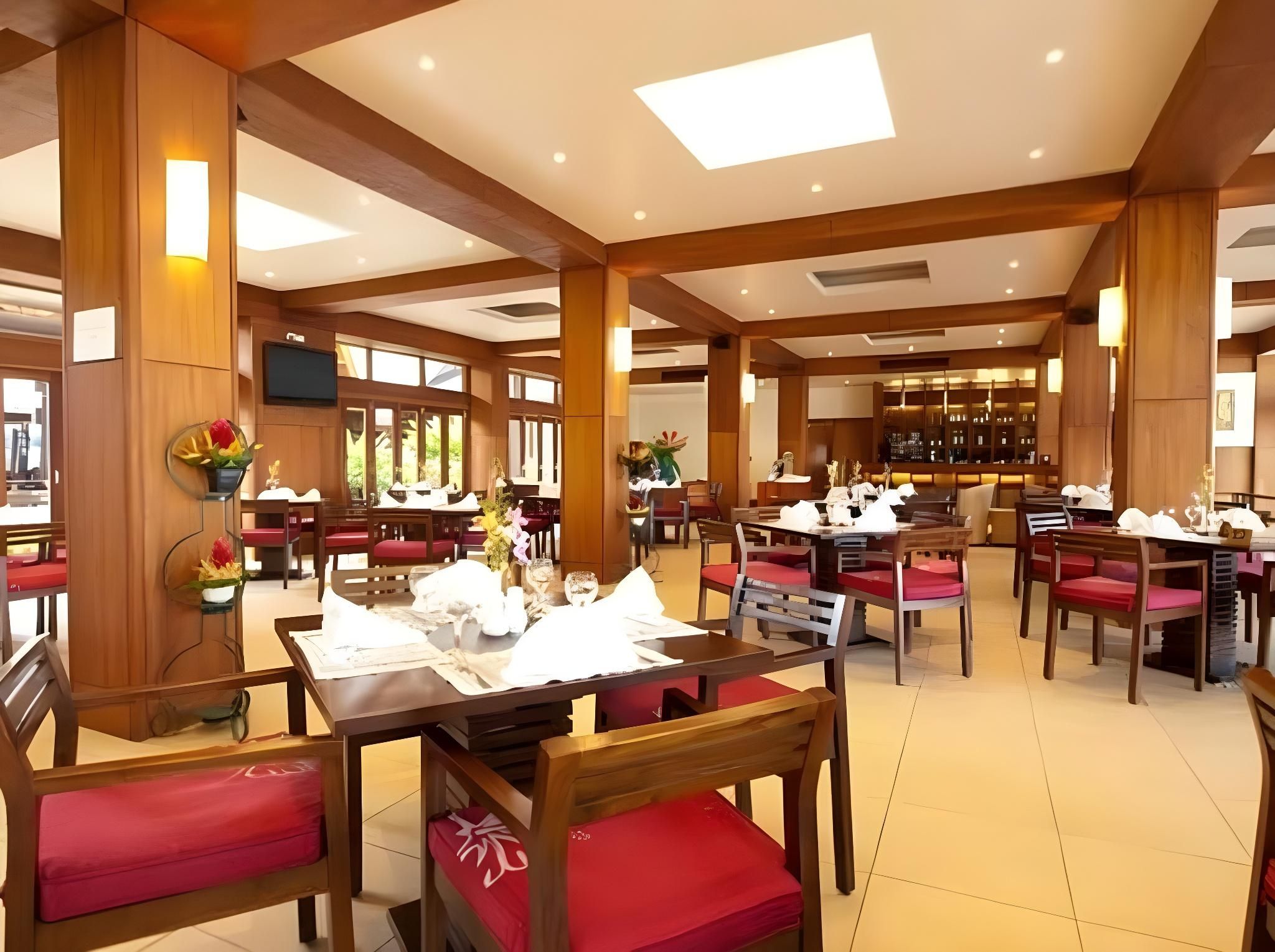 Solomon Kitano Mendana Hotel - هونيارا - مطعم