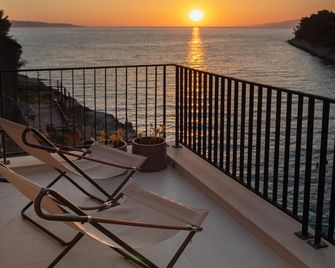 4 Bedroom Gorgeous Home In Korcula - Blato - Балкон