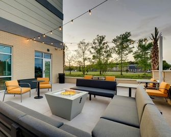 Home2 Suites by Hilton Conway - Conway - Balkon