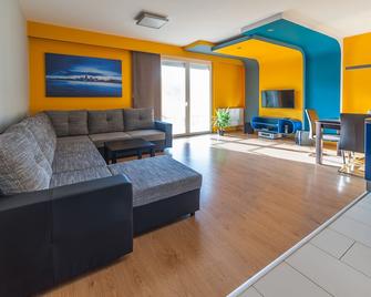 Budapest Minimal Style - You will love it! - Budapest - Living room