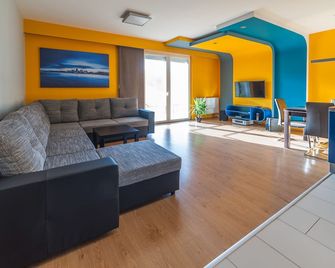 Budapest Minimal Style - You will love it! - בודפשט - סלון