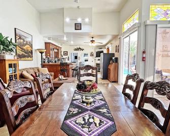 Pool House W/Billiards/Hottub@ Winery Near Dvnp - Pahrump - Їдальня