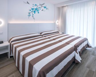 Hotel Oasis Park Splash - Calella - Quarto