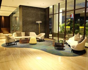 Midtown Hotel Samarinda - Samarinda - Lobby