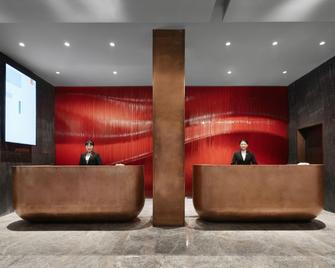 Madison Meixi Hotel Nanyang - Nanyang - Front desk