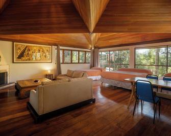 Surya-Pan Hotel Refúgio - Campos do Jordão - Living room