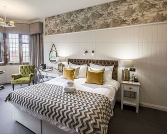 Stonehouse Court Hotel - Stonehouse - Bedroom