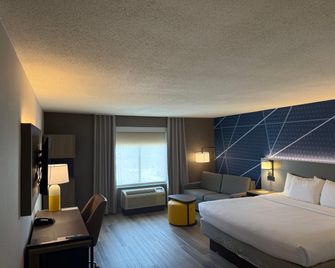 Comfort Inn and Suites Danbury-Bethel - Danbury - Soveværelse