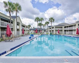 Pool - Wifi - Parking - Best Location ! - Kissimmee - Piscina