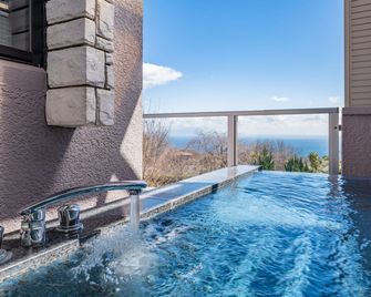 The Salon Izu - Ito - Piscina