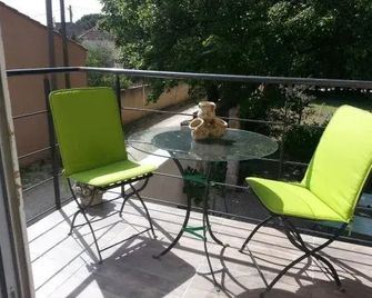 Berne &Michel - Morières-lès-Avignon - Balkon