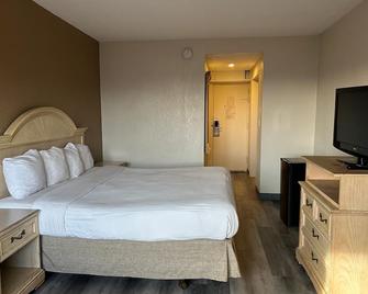 Hilltop Inn & Suites - Yonkers - Slaapkamer