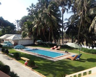 Hotel Palms - Diu - Pool