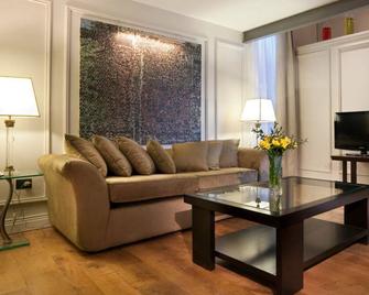 San Telmo Suites - Buenos Aires - Living room