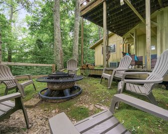 All Decked Out Center Hill Lake - Smithville - Patio