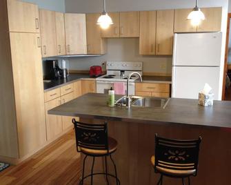 Apt #3 - Beautiful One Bedroom Suite In Downtown Zumbrota Mn. - Zumbrota - Cocina