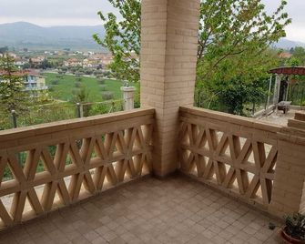 A Place To Pamper Your Mind And Soul - Notaresco - Balcony