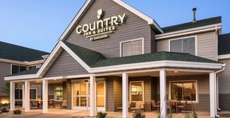 Country Inn & Suites by Radisson, Chippewa Falls - Chippewa Falls - Building