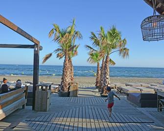 Modern villa near the sea with balcony - Aigues-Mortes - Comedor