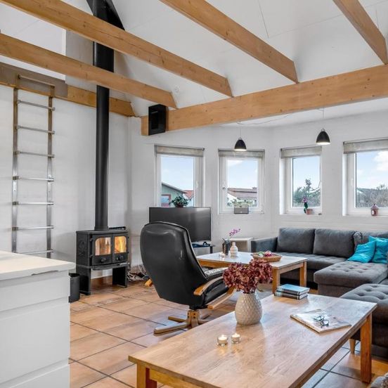 Large Holiday Home With Pool And Spa In The Middle Of Blokhus Town, Close To The North Sea – Blokhus