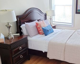 Convention Center/Logan Circle Large Cozy House. - واشنطن د.ك. - غرفة نوم