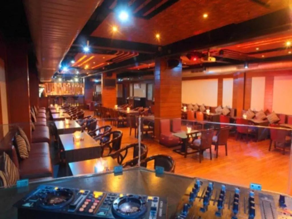 Hotel Delphi Grand Hyderabad - Hi-Tech City, Perfect for Business & Comfort