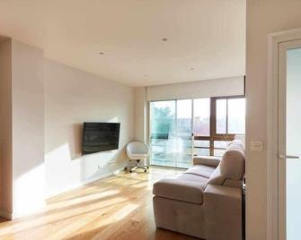 Apartamento Singular Deluxe - 潘普羅納 - 潘普洛納 - 客廳
