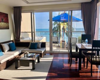 Royal Beach Boutique Resort And Spa - Ko Samui - Living room