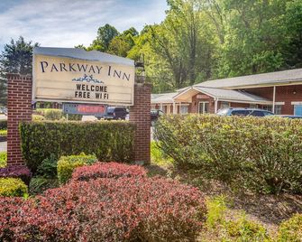 Parkway Inn - Waynesville - Будівля