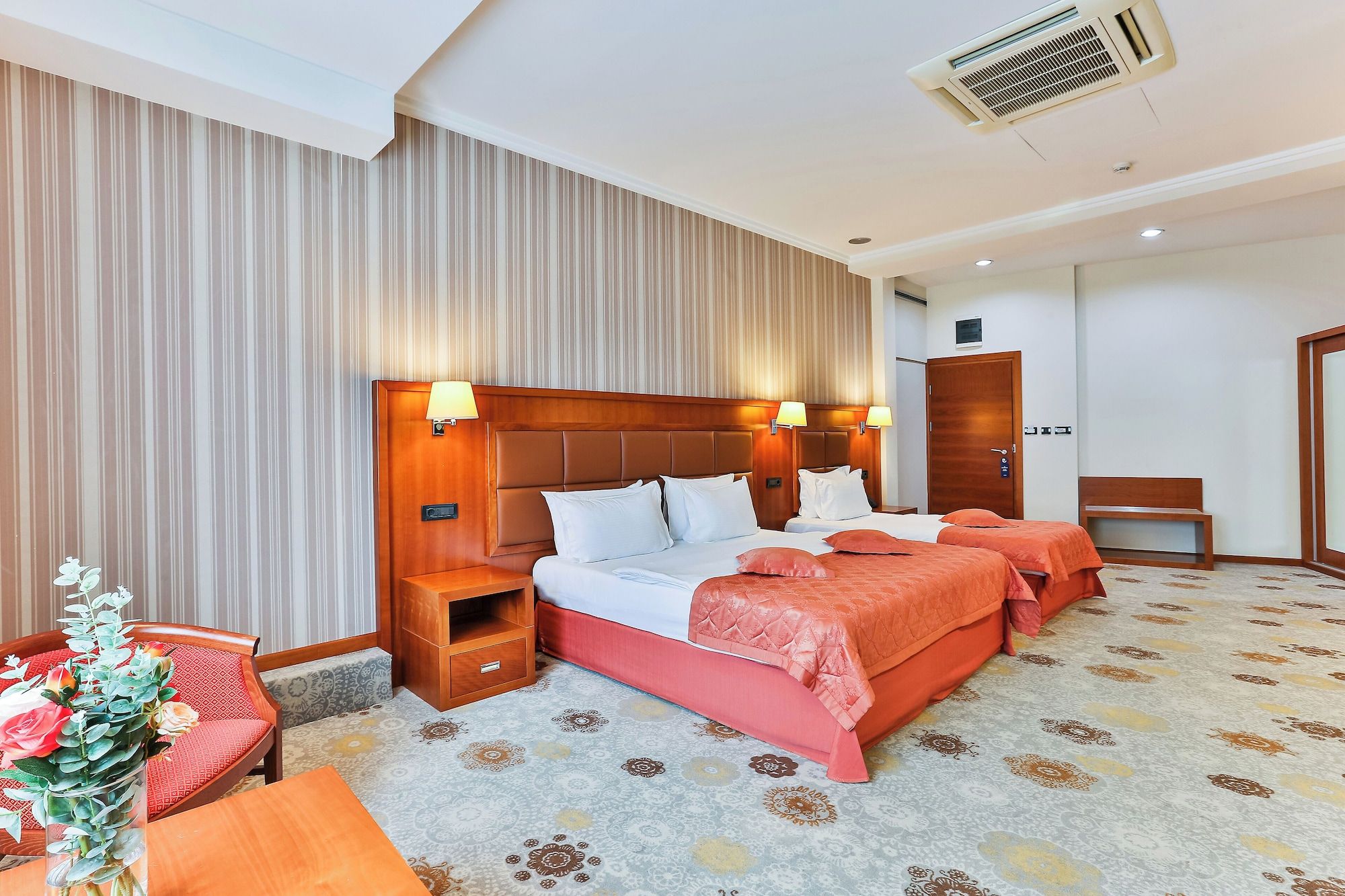 Kings Park Hotel - Podgorica - Dormitor