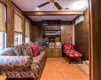 Charming Home Near Downtown Dallas - Dallas - Salon