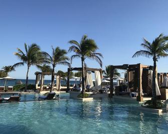 1 BR Grand Mayan Beachfront - Exclusive Vidanta Luxury Resort at Riviera Maya - Playa del Carmen - Πισίνα